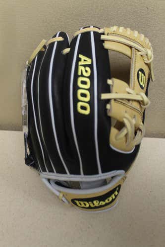 2020 Wilson A2000 1786 11.5" INFIELD BASEBALL GLOVE*NO TRADES/PRICE NEGOTIABLE*