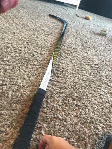 Stealth CX ST Hockey Stick Righty Mid Intermediate