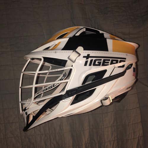 Towson Tigers Throwback Cascade S Helmet