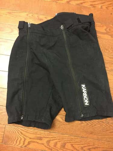 Karbon Shorts Size M
