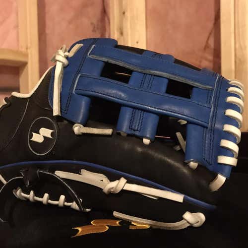 SSK Ikigai Outfield Glove Acuna 2018 Game Model