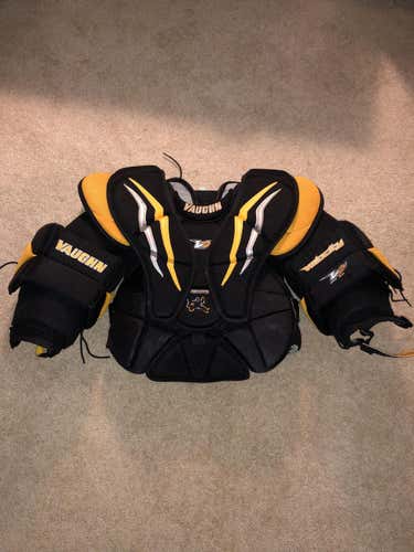 Vaughn V7 XF Int Goalie Chest Protector Intermediate