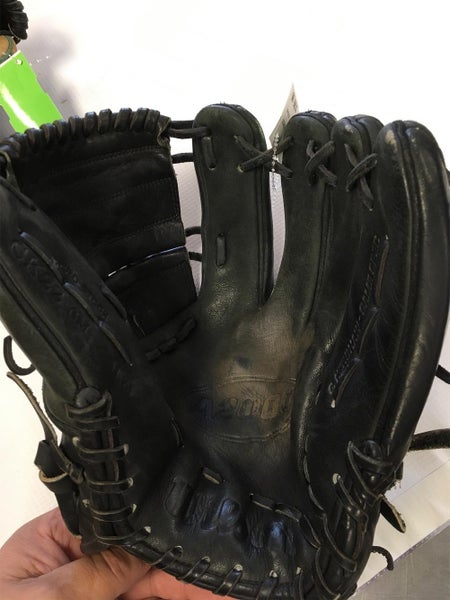 A2000 Baseball Glove Adult