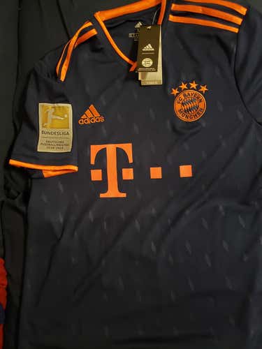 Benjamin Pavard #5 Bayern Munich 19-20 Third Jersey