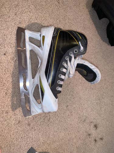 Total One NXG Hockey Goalie Skates Junior Size 5.5