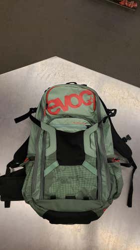 EVOC FR Trail Team Backpack