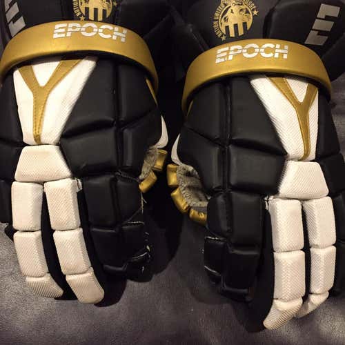 Epoch LE Nation United Lacrosse Gloves