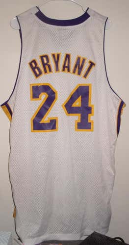 Kobe Bryant (Los Angeles Lakers) Jersey (2XL)