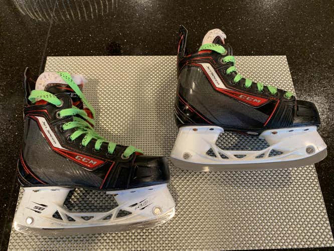 CCM JetSpeed Hockey Skates Junior Size 1