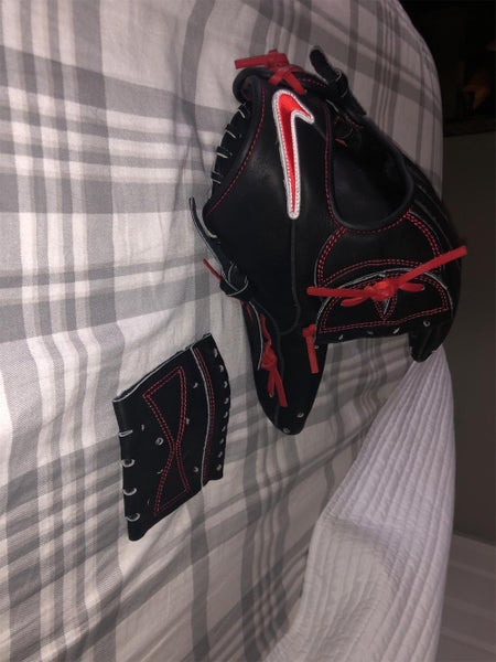 *EXCLUSIVE NIKE BASEBALL GLOVE*