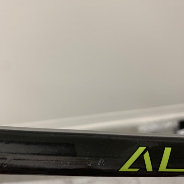 New Alpha DX Hockey Stick Righty Toe Senior
