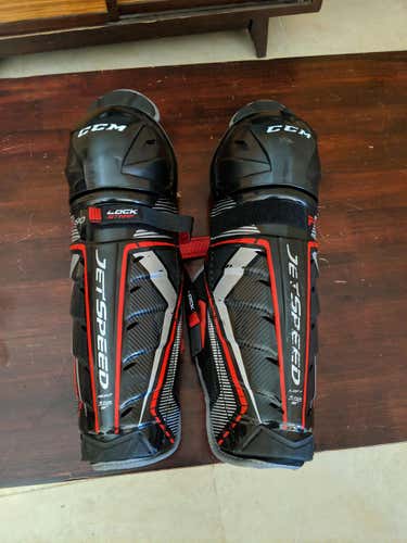 CCM FT390 Shin Pads Senior