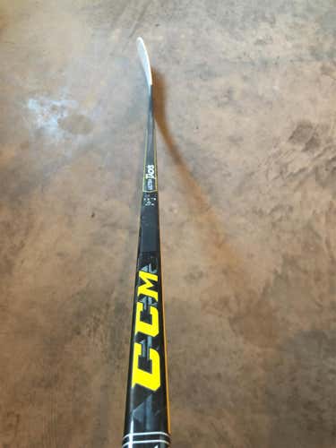 Ultra Tacks Hockey Stick Righty Toe Senior Pro Stock