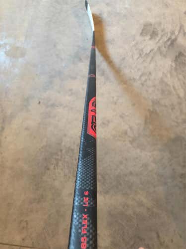 Hockey Stick Righty Mid Senior
