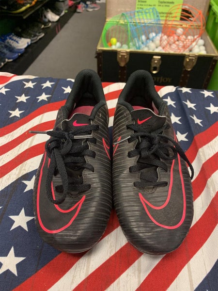 Girls Mercurial Vapor Cleats Size 3.5 139459