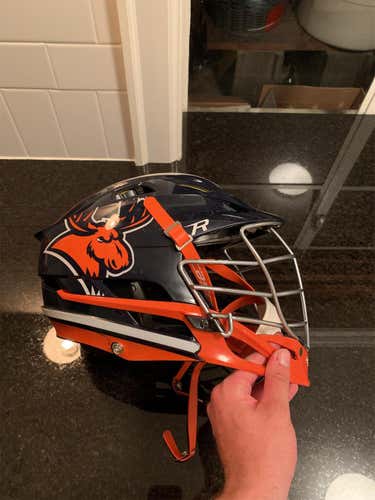 New R Helmet Adult Utica