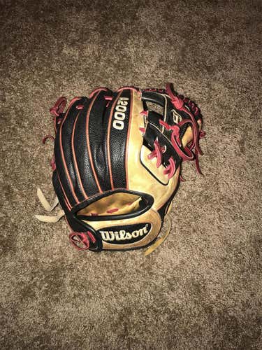 A2000 Baseball Glove