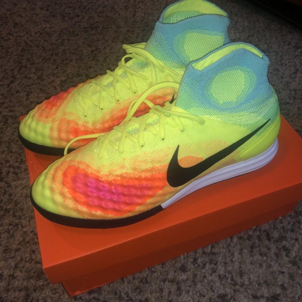 New MagistaX Proximo II TF Cleats