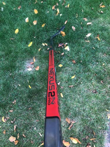 New Custom Red Bauer 2n Pro. Righty 67 Flex.