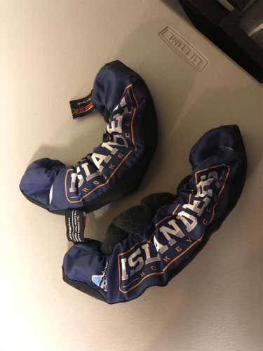 Islanders Skate Guards