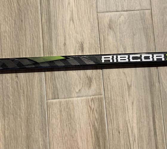 *NEW* [PRO STOCK] CCM RibCor Trigger2 PMT Heel Curve Left Handed Stick
