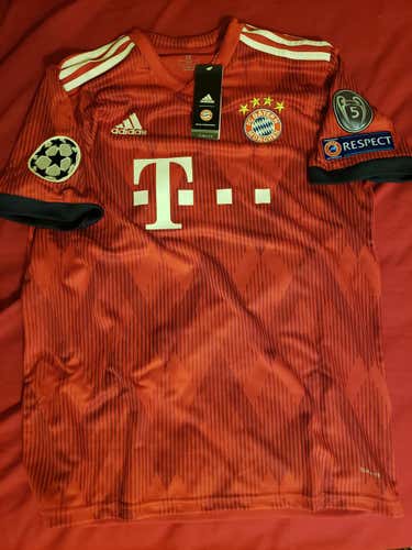 CHAMPIONS LEAGUE 2018-19 FC Bayern Munich #9 Robert Lewandowski Adidas jersey. NEW with tags.