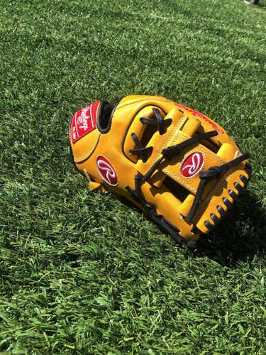New Rawlings Baseball Glove