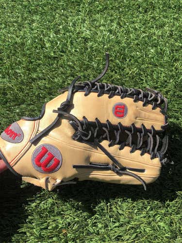 New A2000 Baseball Glove