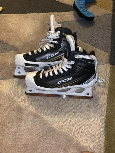 New Tacks 9060 Hockey Goalie Skates Junior  Size 5.5