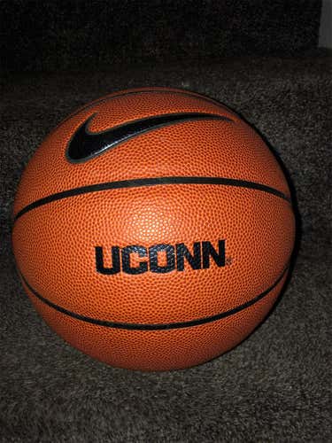 UCONN men’s Official Game Basketball