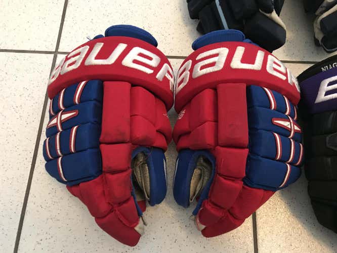 U-Mass Lowell Pro Stock Bauer 4-Roll Gloves