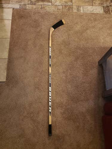 Bauer Hockey Stick Righty wood 1000