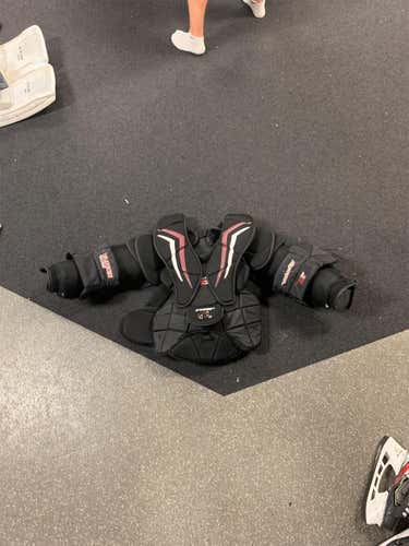Large V7 XF Int Goalie Chest Protector Senior Pro Stock