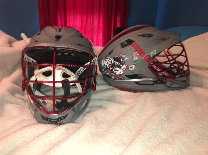 R Helmet Adult