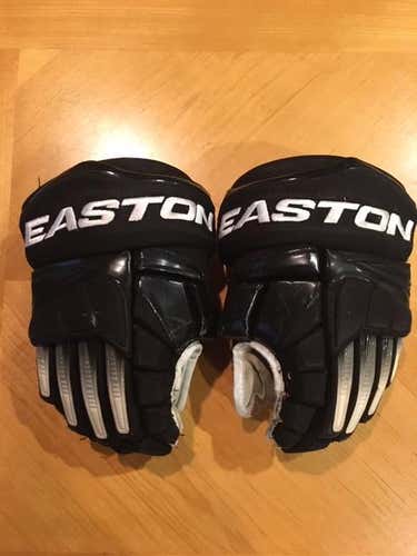 Easton Mako Gloves Senior
