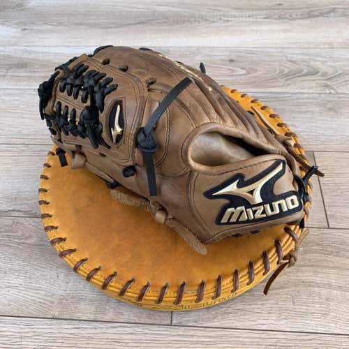 Mizuno Global Elite GG5