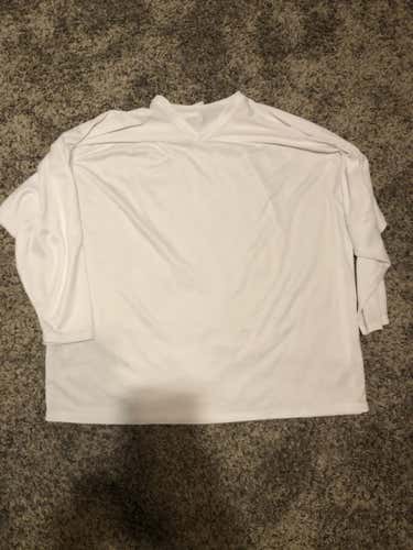 Like New White CCM Practice Jersey XL