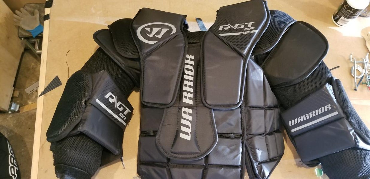 Medium Warrior Ritual GT Goalie Chest and Arm Protector Goalie Chest Protector Senior