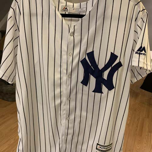 AARON JUDGE #99 New York Yankees Home Pinstripes Replica Jersey