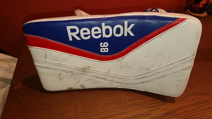 Reebok Premier X28 Goalie Blockers Regular Senior