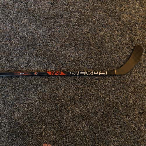 New Bauer Nexus 1N Hockey Stick RH P91A 82 Flex Pro Stock