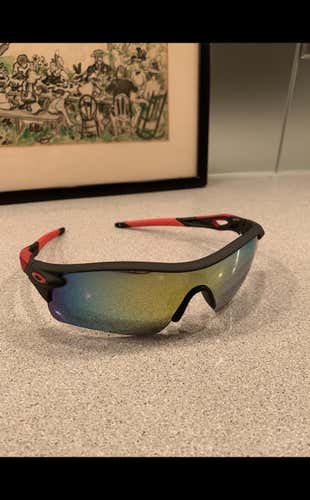 New Oakley Radarlock Sunglasses
