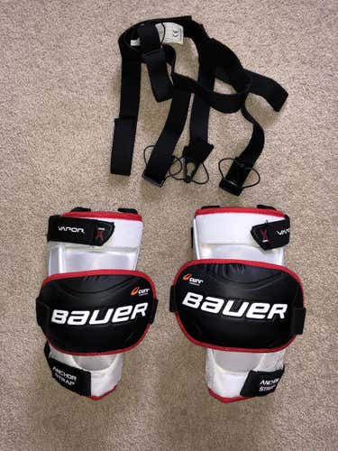 Bauer Vapor 1X Knee Guard, Size Junior, used twice only and excellent condition