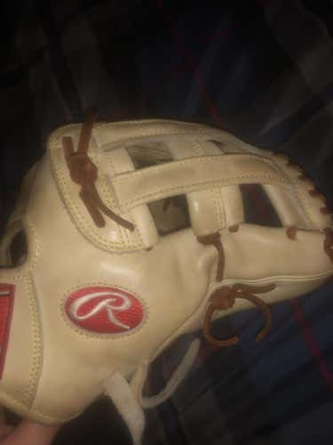 Rawlings Baseball Glove