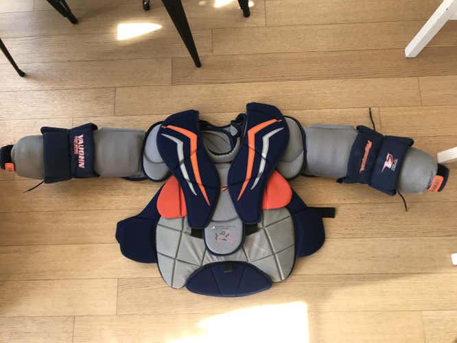 Vaughn Velocity V7 XF Pro Carbon Chest and Arm Protector Goalie Chest Protector Senior