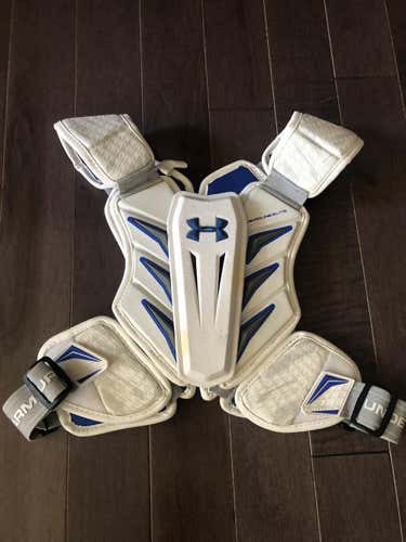 Medium Under Armour Headline Elite Pads