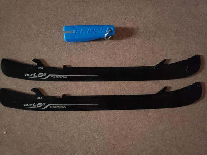 Bauer Tuuk Ls5 Carbon Runner