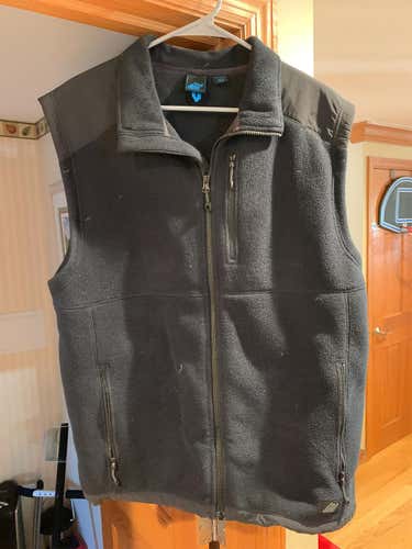 Men's Large Fleece Vest