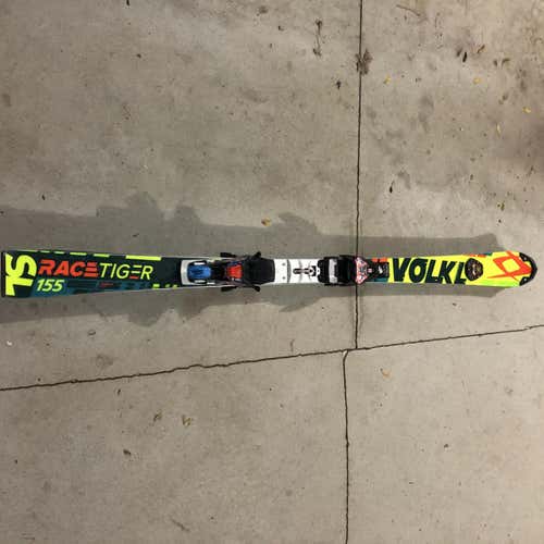 2017 Volkl Racetiger SL Skis (155cm)