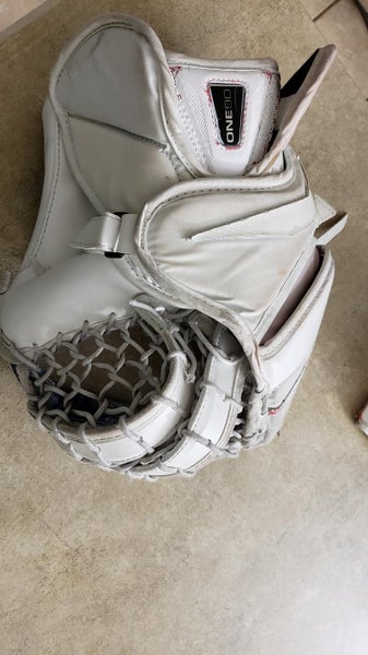 Bauer Supreme One.9 Goalie Gloves & Blockers Regular Intermediate